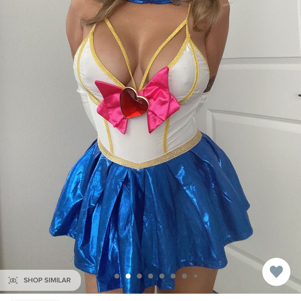Sailor moon Halloween/cosplay costume - Picture 2 of 8